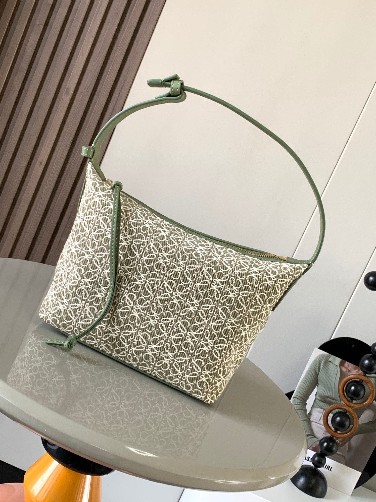 ロエベバッグ LOEWE 2024新作高品質 キュービ ハンドバッグ S