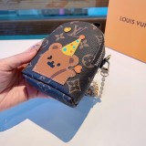 ルイヴィトンキーホルダー LOUIS VUITTON  2024新作 チェーンクロスボディバッグ