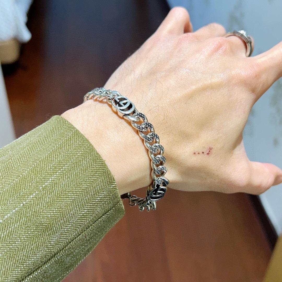 グッチブレスレット GUCCI 2024新作 ブレスレット