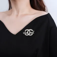 シャネルネックレス CHANEL 2024新作 ダブルCブローチ
