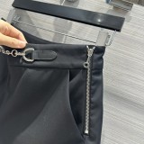 エルメス服 HERMES 2024新作 メタルチェーンストレートショーツ