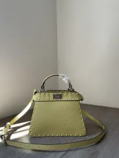 フェンディバッグ FENDI 2024新作 高品質 子猫バッグピーカブー