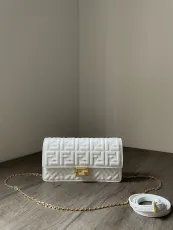 フェンディバッグ FENDI 2024新作 高品質 チェーン脇の下バッグ