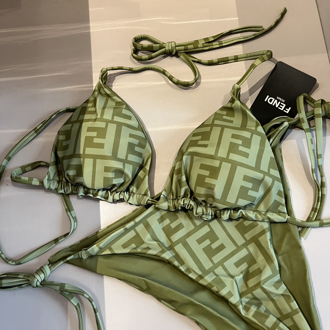 フェンディ水着 FENDI 2024新作 ビキニ