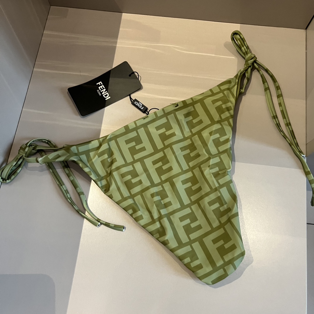 フェンディ水着 FENDI 2024新作 ビキニ