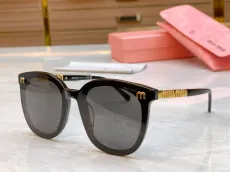 ミュウミュウサングラス Miu Miu 2024新作 サングラス SMU20s