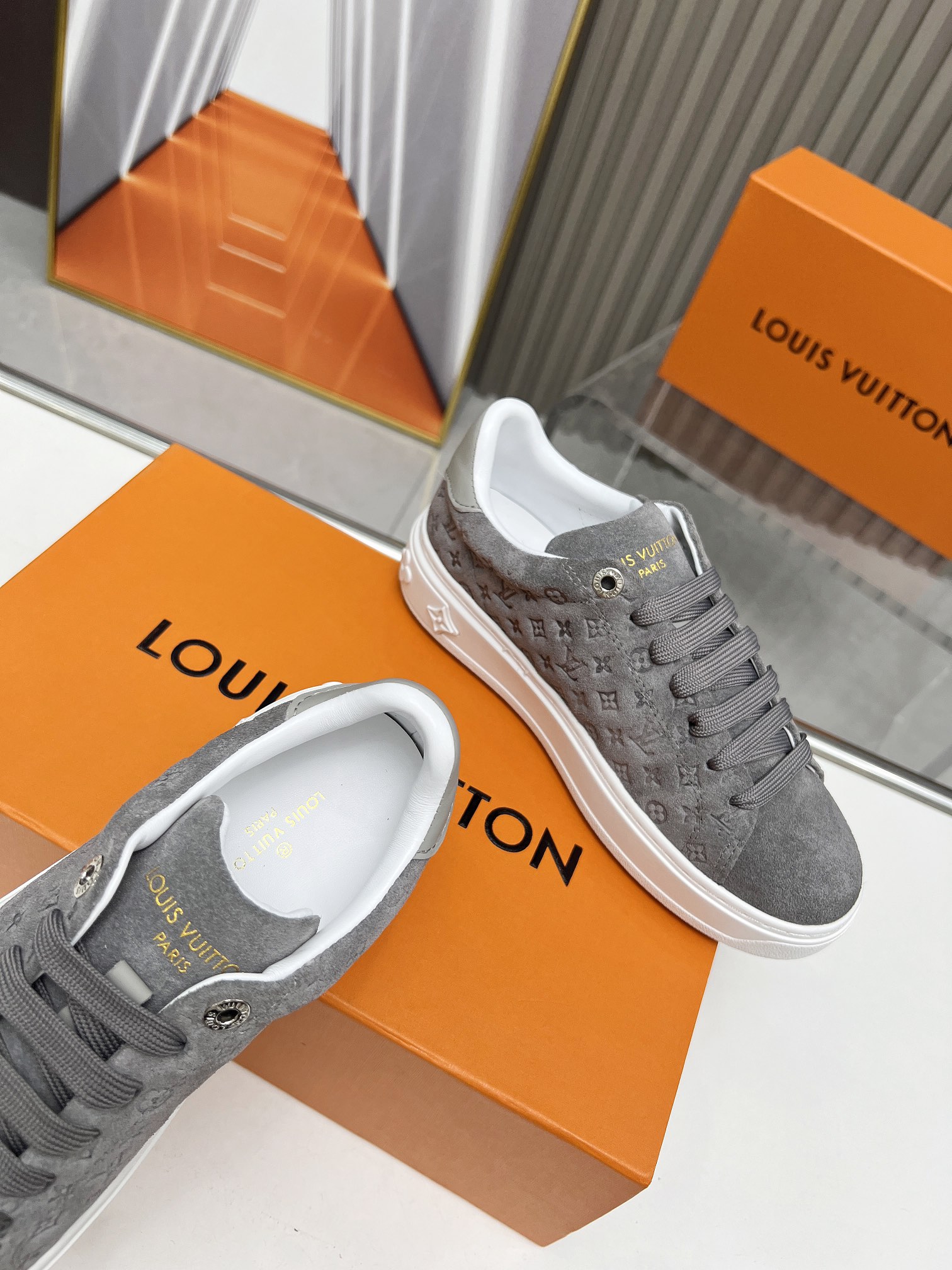 ルイヴィトン靴 LOUIS VUITTON 2024新作 time out スポーツシューズ