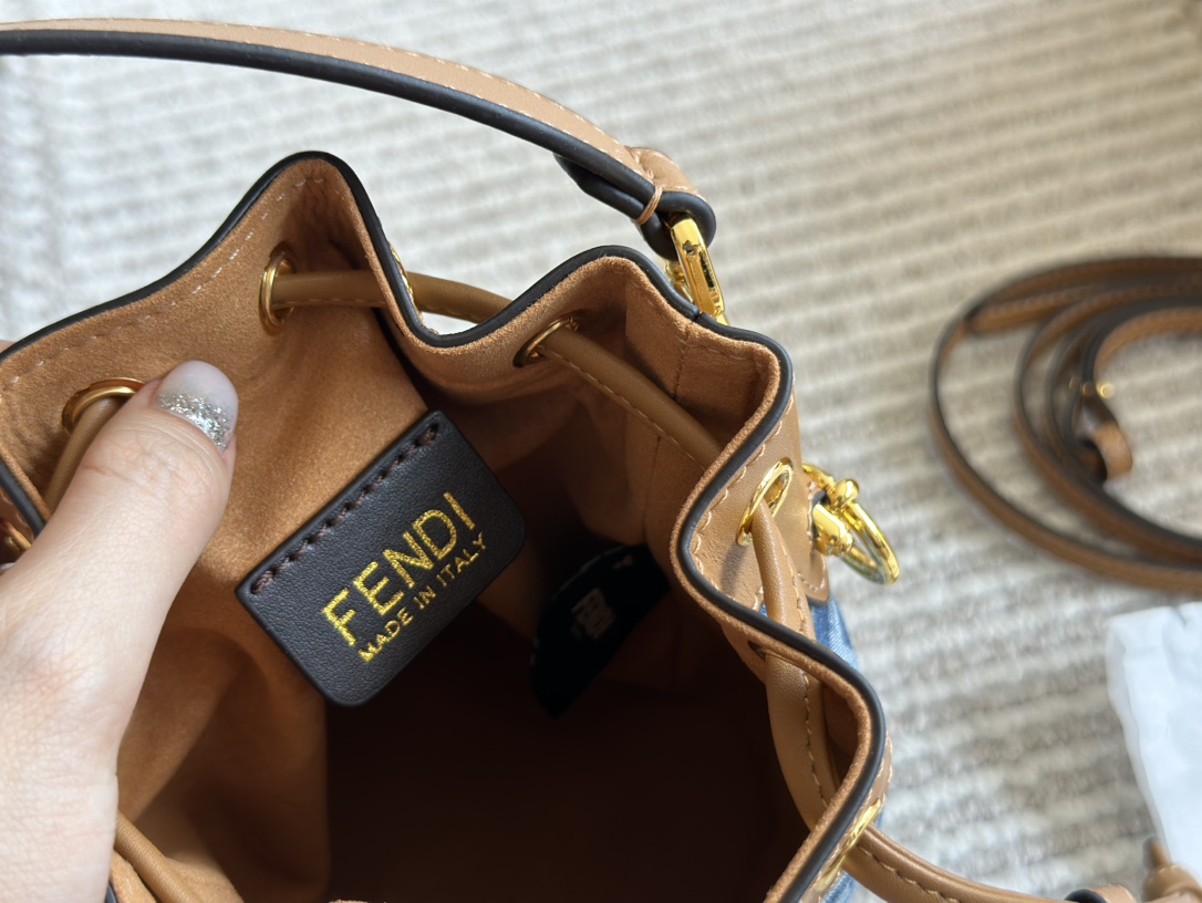 フェンディバッグ FENDI 2024新作 バケツバッグ