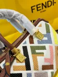 フェンディバッグ FENDI 2024新作 ボストンピローバッグ