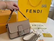 フェンディバッグ FENDI 2024新作 バゲットバッグ