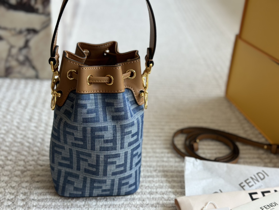フェンディバッグ FENDI 2024新作 バケツバッグ