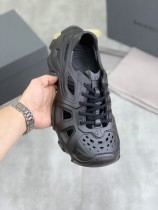 バレンシアガ靴 BALENCIAGA 2024新作 カップルスタイルアウトドアハーフスリップサンダル下駄