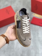 ヴァレンティノ靴 VALENTINO 2024新作 スポーツシューズ