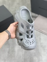 バレンシアガ靴 BALENCIAGA 2024新作 カップルスタイルアウトドアハーフスリップサンダル下駄
