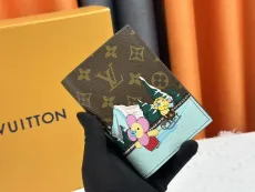 ルイヴィトン財布 LOUIS VUITTON 2024新作 財布 M82621