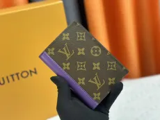 ルイヴィトン財布 LOUIS VUITTON 2024新作 財布 M82867