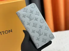 ルイヴィトン財布 LOUIS VUITTON 2024新作 ウォレット M62900