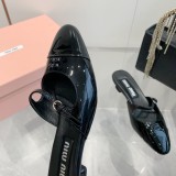 ミュウミュウ靴 Miu Miu 2024新作 春夏のポインテッドトゥキトゥンヒールトゥシューズとトゥサンダル