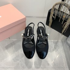 ミュウミュウ靴 Miu Miu 2024新作 スティレットとブロックヒールのメリージェーン サンダル