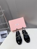 ミュウミュウ靴 Miu Miu 2024新作 クラシックなメリージェーンファッションシューズ