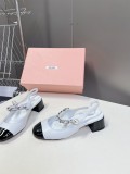 ミュウミュウ靴 Miu Miu 2024新作 クラシックなメリージェーンファッションシューズ