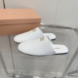 ミュウミュウ靴 Miu Miu 2024新作 24SS春夏のホットなキャットウォークスタイルのレトロスタイルのハーフトゥローファーとハーフパックスリッパ