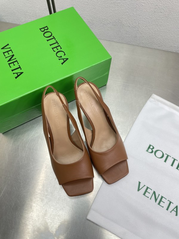 ボッテガヴェネタ靴 BOTTEGA VENETA 2024新作 ノットシリーズメタルヒール、ロープヒール、ダブルストラップサンダル、スクエアトゥスリッパ