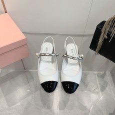 ミュウミュウ靴 Miu Miu 2024新作 スティレットとブロックヒールのメリージェーン サンダル