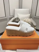 エルメス靴 HERMES 2024新作 I字型厚底スリッパ