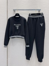 プラダ服 PRADA 2024新作 ラウンドネックスウェットシャツスーツ