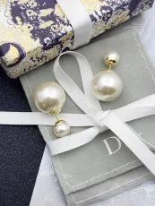 ディオールピアス DIOR 2024新作 イヤ
