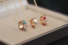 ブルガリネックレス BVLGARI 2024新作 ヘビの骨のネックレス