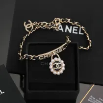 シャネルネックレス CHANEL 2024新作 黒い革のネックレス