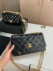 シャネルバッグ CHANEL 2024新作 24a タッセルチェーンバッグ