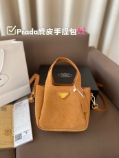 プラダバッグ PRADA 2024新作 スエードハンドバッグ