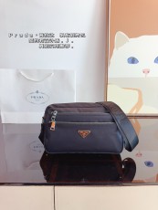 プラダバッグ PRADA 2024新作 クロスボディバッグ