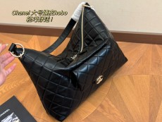 シャネルバッグ CHANEL 2024新作 ヒッピーバッグ