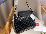 シャネルバッグ CHANEL 2024新作 ホーボーバッグ