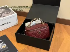 シャネルバッグ CHANEL 2024新作 小さな箱の荷物