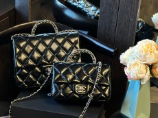 シャネルバッグ CHANEL 2024新作 クロスハンドルクロスボディバッグ
