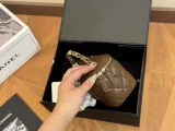 シャネルバッグ CHANEL 2024新作 小さな箱の荷物