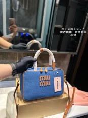 ミュウミュウバッグ Miu Miu 2024新作 出席パケット