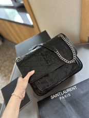 サンローランバッグ Yves Saint Laurent 2024新作 チェーンバッグ