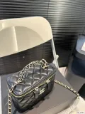 シャネルバッグ CHANEL 2024新作 化粧ポーチ