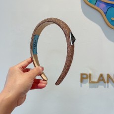 プラダカチューシャ PRADA 2024新作 ヘアアクセサリー