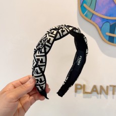 フェンディカチューシャ FENDI 2024新作 ヘアアクセサリー