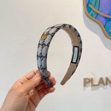 グッチカチューシャ GUCCI 2024新作 ヘアアクセサリー