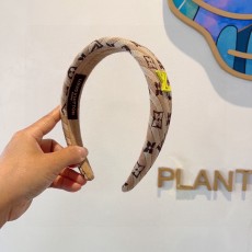 ルイヴィトンカチューシャ LOUIS VUITTON 2024新作 ヘアアクセサリー