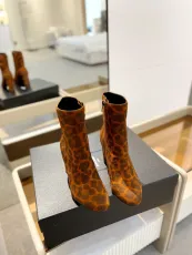 サンローラン靴 Yves Saint Laurent 2024新作 女性のブーツ