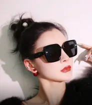 ミュウミュウサングラスMiu Miu 2024新作 サングラス